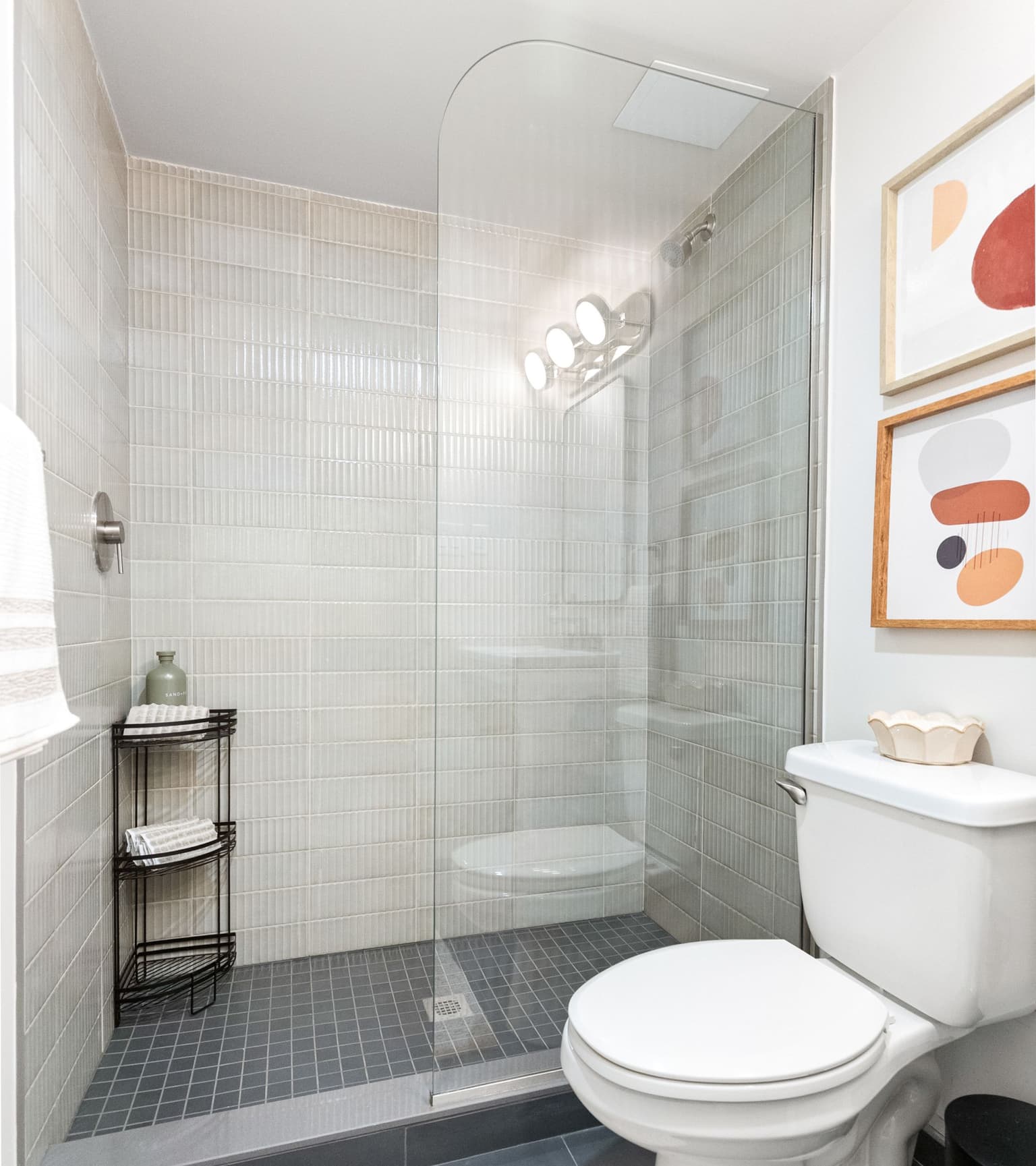 bathroom showing shower